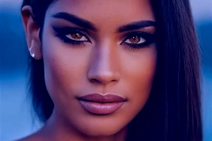 Emma, 28, a black amber-eyed latina companion based in Bukovynka. Offering Dinner Date, Overnight, Duos, GFE. Available for incall and outcall, overnight boo...