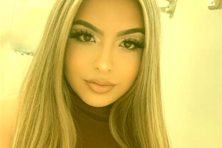 Emma, 28, a blonde grey-eyed latina companion based in Shawbury. Offering Dinner Date, GFE, 69, Prostate Massage, Couples. Available for incall and outcall, ...