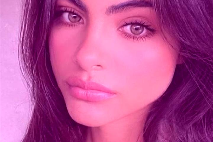 Emma, 28, a brunette green-eyed middle eastern companion based in Pango. Offering Tantra, Girlfriend Experience, BDSM, OWO. Available for incall and outcall,...