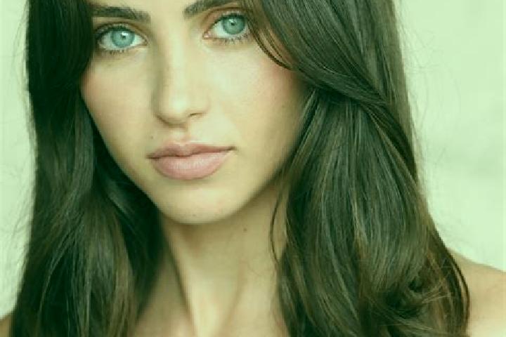 Emma, 28, a brunette grey-eyed ebony companion based in Mohiuddinnagar. Offering Striptease, Couples, OWO. Available for incall and outcall, overnight bookin...
