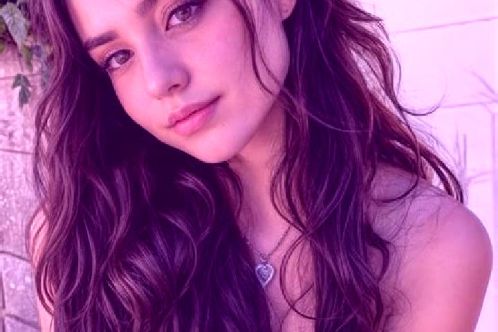 Emma, 28, a brunette hazel-eyed european companion based in Pinambaran. Offering Dinner Date, Tantra, Erotic Massage, Prostate Massage. Available for incall ...