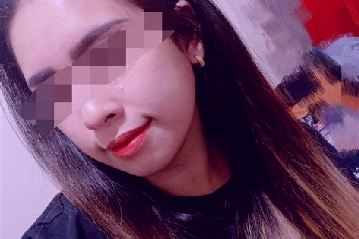 Emma, 28, a red dark-eyed indian companion based in Meantouo. Offering BDSM, Prostate Massage, Domination, Girlfriend Experience. Available for incall and ou...
