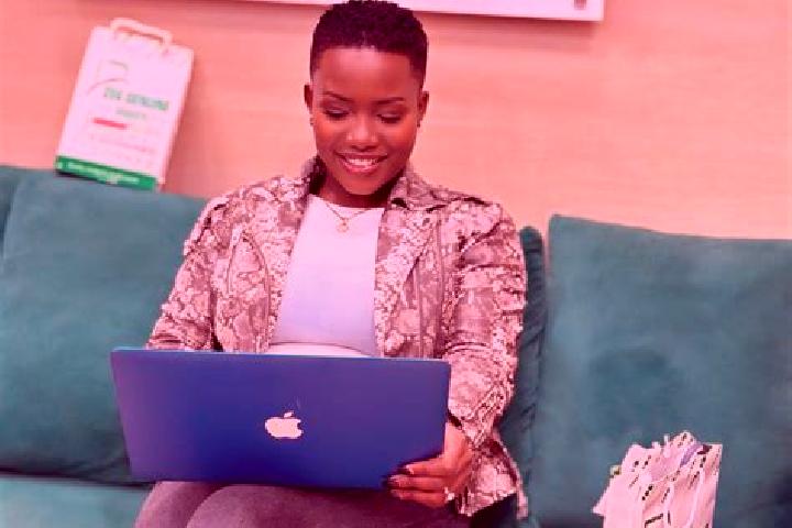Emma, 28 — Escort in Kasuku, Kenya