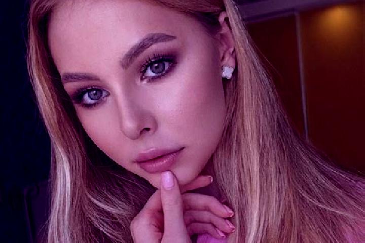 Emma, 28 — Escort in Lgota Gorna, Poland