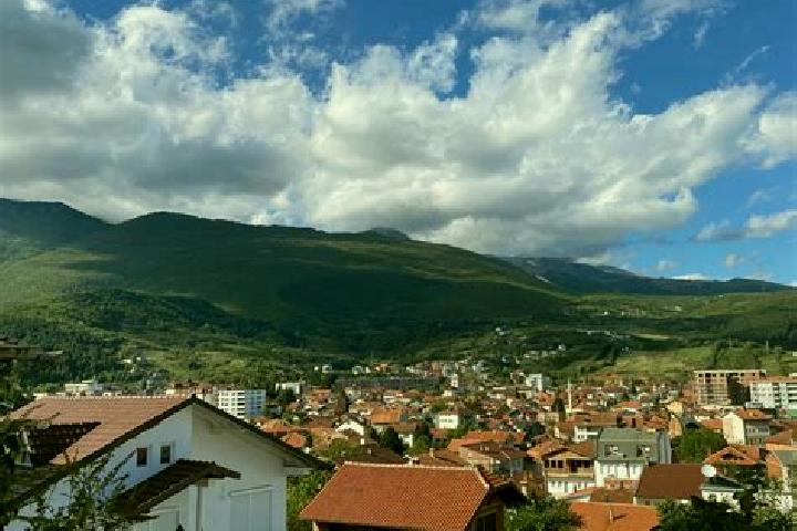 Emma, 28 — Escort in Peqan, Kosovo
