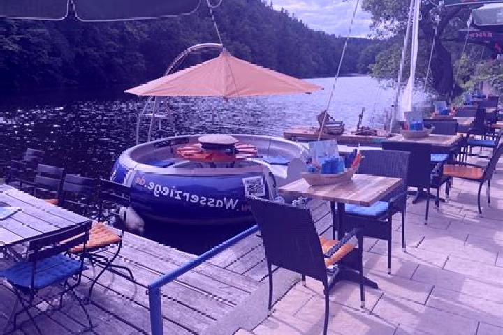 Emma, 28 — Escort in Ziegenrueck, Germany