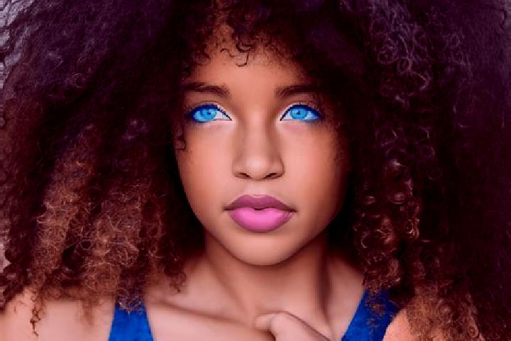 Emma, 29, a black blue-eyed ebony companion based in Cavasagra. Offering Massage, Erotic Massage, Duos. Available for incall and outcall, day and evening dates.