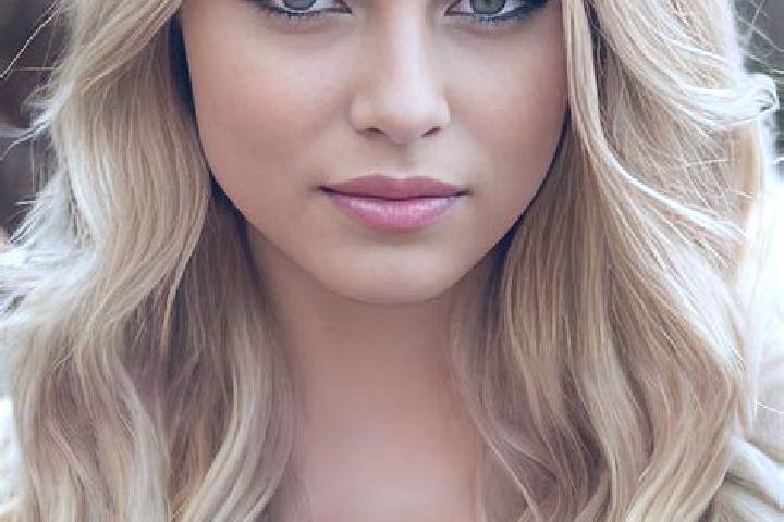 Emma, 29, a blonde grey-eyed slavic companion based in Pateros. Offering Dinner Date, Deep French Kissing, A-Level. Available for incall and outcall, overnig...