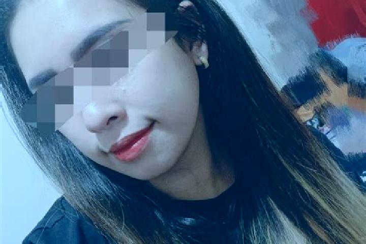 Emma, 29, a red grey-eyed latina companion based in Kaborongan. Offering Travel Companion, GFE, Couples, BDSM, CIM. Available for incall and outcall, day and...