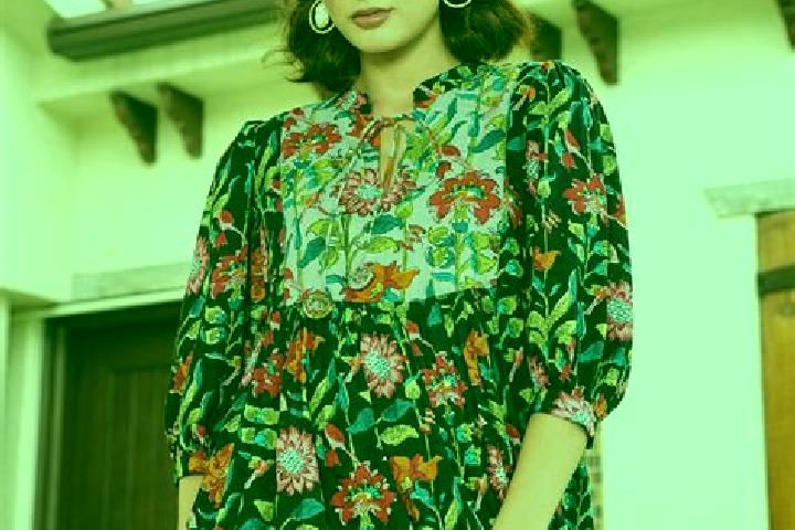 Emma, 29 — Escort in Bagicha, India