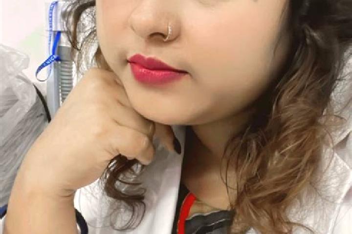 Emma, 29 — Escort in Dinhata, India