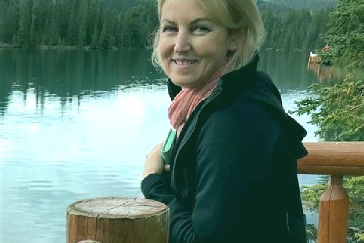 Emma, 29 — Escort in Millbrook, Canada