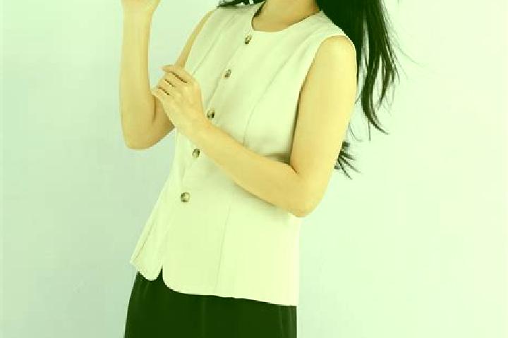 Emma, 29 — Escort in Pokthinnyo, Myanmar