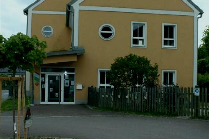 Emma, 29 — Escort in Rainbach im Muehlkreis, Austria