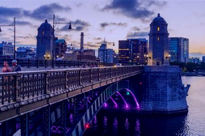Emma, 30 — Escort in Boston, United States