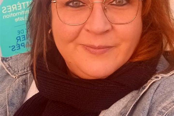 Emma, 30 — Escort in Bussac-Foret, France