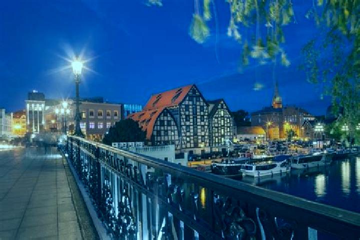 Emma, 30 — Escort in Bydgoszcz, Poland