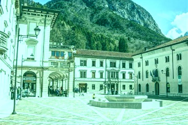 Emma, 30 — Escort in Caneva di Tolmezzo, Italy