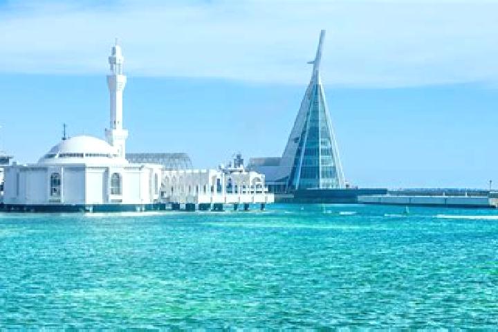 Emma, 30 — Escort in Jeddah, Saudi Arabia