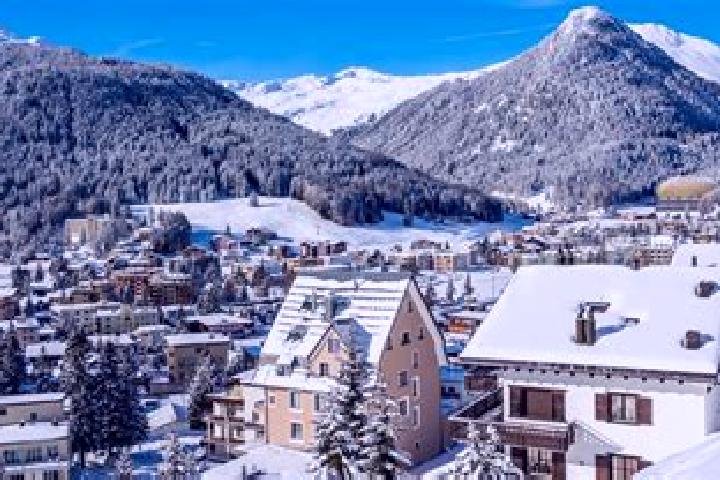 Emma, 30 — Escort in L Abbaye, Switzerland