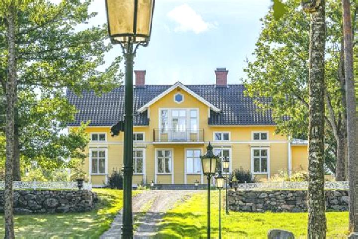 Emma, 30 — Escort in Molkom, Sweden