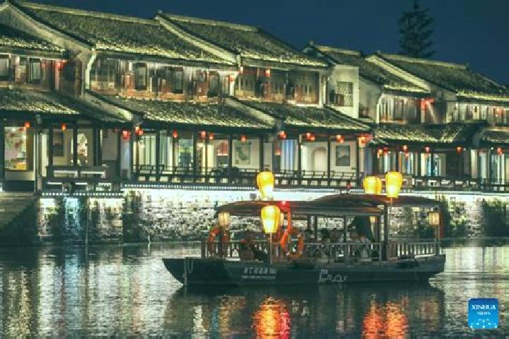 Emma, 30 — Escort in Tangqi, China