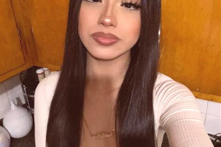 Emma, 31, a black grey-eyed latina companion based in Bancroft. Offering A-Level, Couples, Travel Companion, Dinner Date. Available for incall and outcall, o...