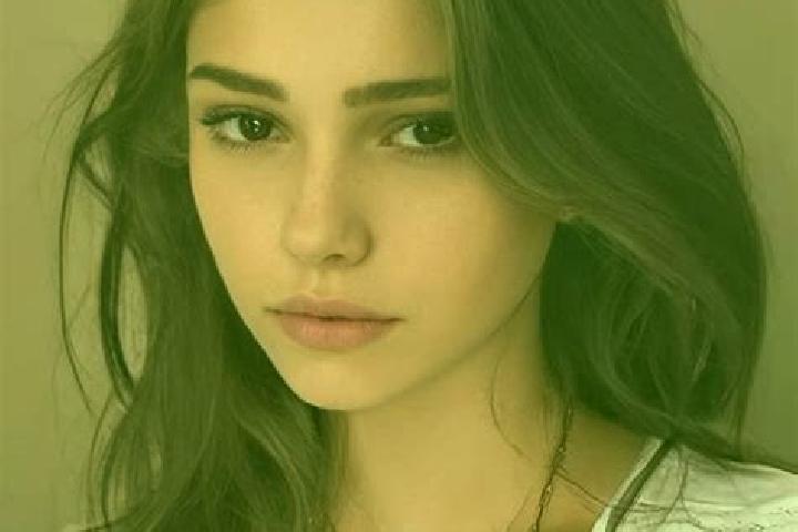 Emma, 31, a chestnut grey-eyed slavic companion based in Abranka. Offering Erotic Massage, GFE, Striptease. Available for incall and outcall, day and evening...