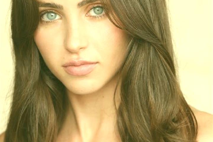 Emma, 31, a dark blonde brown-eyed latina companion based in Virgem da Lapa. Offering Couples, Travel Companion, GFE, Deep French Kissing, Prostate Massage. ...