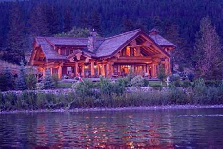 Emma, 31 — Escort in Forest, Canada