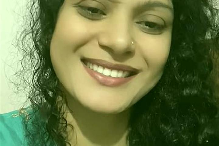 Emma, 31 — Escort in Limu Chah, Iran