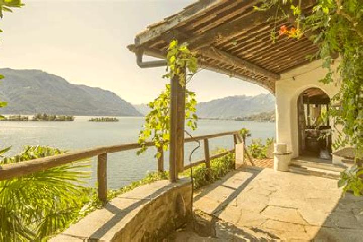 Emma, 31 — Escort in Ronco sopra Ascona, Switzerland
