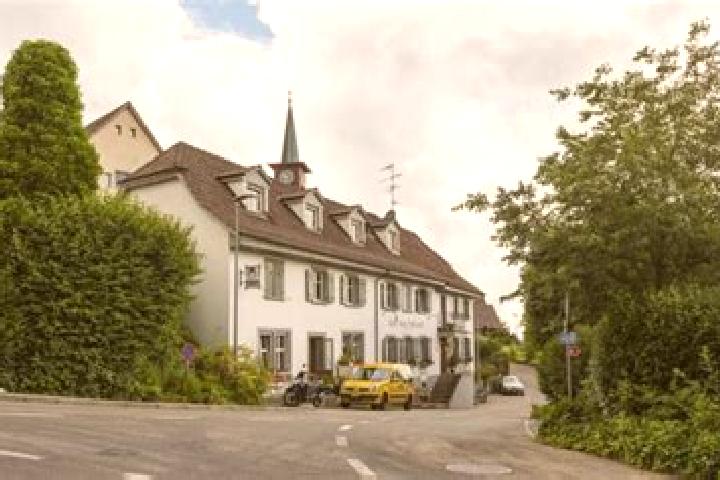 Emma, 31 — Escort in Schonenbuch, Switzerland