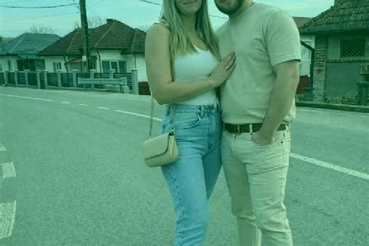 Emma, 31 — Escort in Seini, Romania