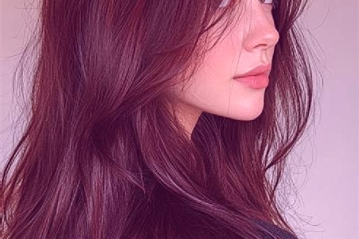 Emma, 32, a auburn brown-eyed caucasian companion based in Klokovec. Offering Striptease, Overnight, Girlfriend Experience, Deep French Kissing. Available fo...