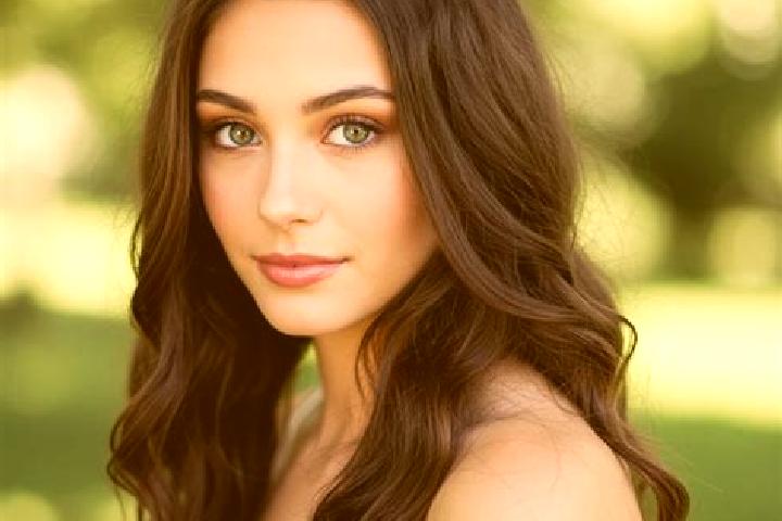 Emma, 32, a black brown-eyed middle eastern companion based in Altiaghaj. Offering Deep French Kissing, Dinner Date, Couples, Overnight. Available for incall...