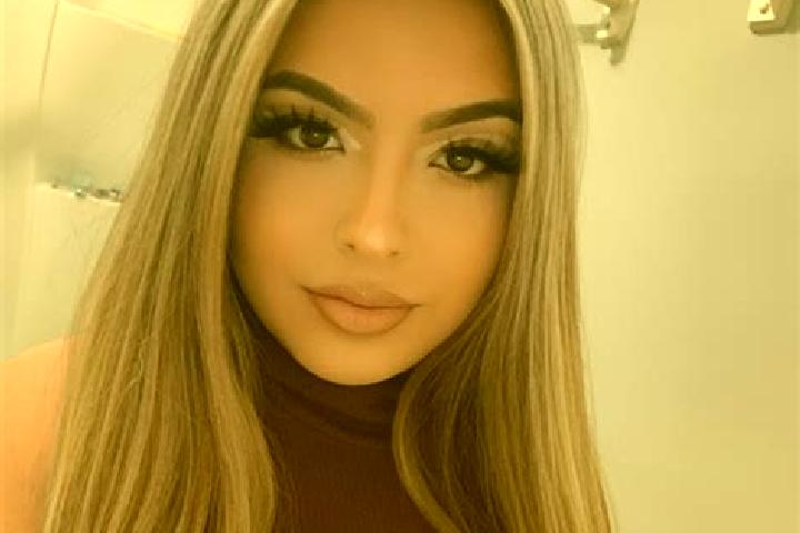 Emma, 32, a blonde hazel-eyed latina companion based in Dunn. Offering Couples, Party Girl, BDSM, A-Level. Available for incall and outcall, overnight bookin...