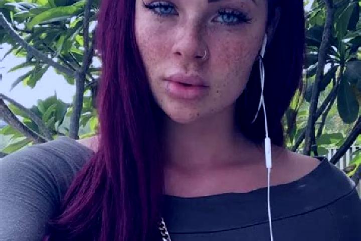 Emma, 32, a red hazel-eyed latina companion based in Fortaleza dos Valos. Offering 69, Duos, Erotic Massage. Available for incall and outcall, day and evenin...