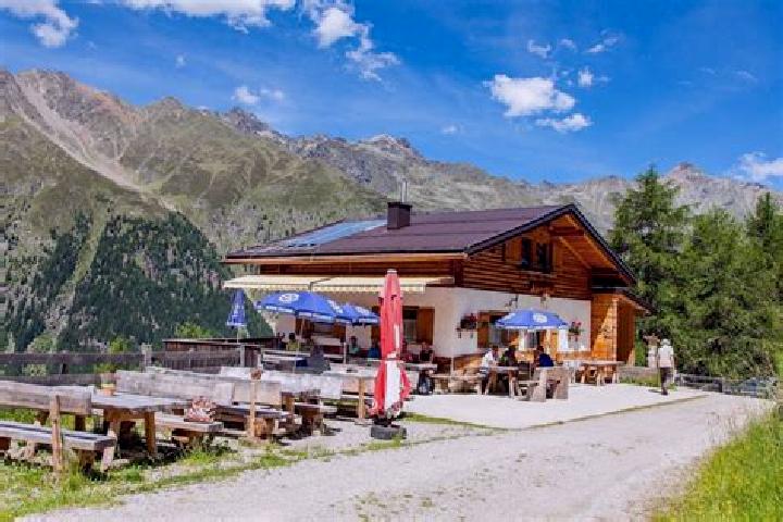 Emma, 32 — Escort in Arzl im Pitztal, Austria