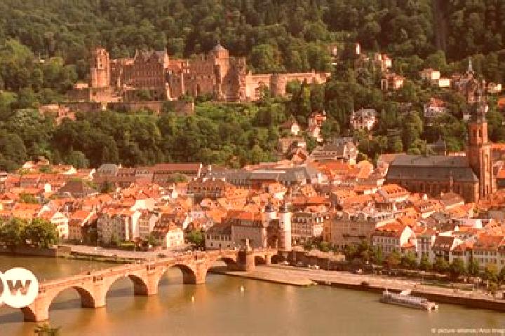 Emma, 32 — Escort in Buehl, Germany