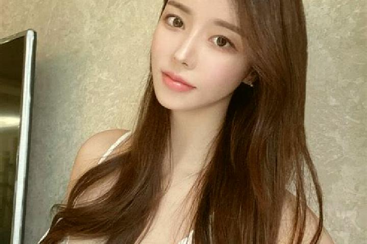 Emma, 32 — Escort in Didaohe, China