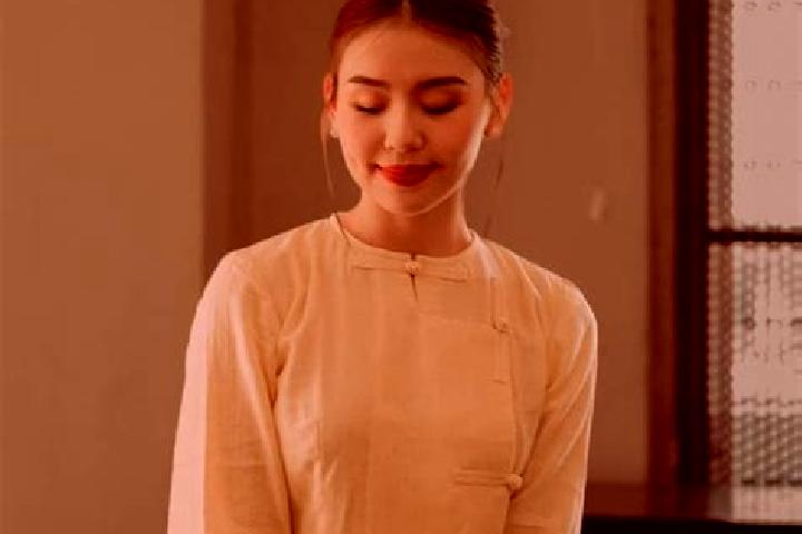 Emma, 32 — Escort in Dimawso, Myanmar
