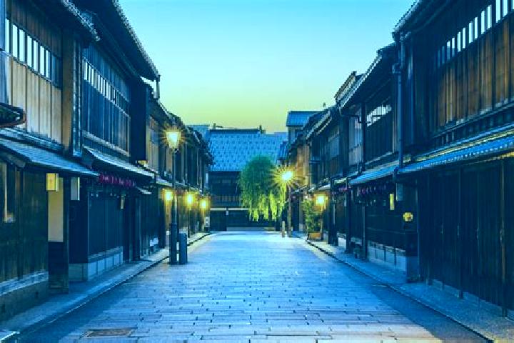Emma, 32 — Escort in Higashi, Japan