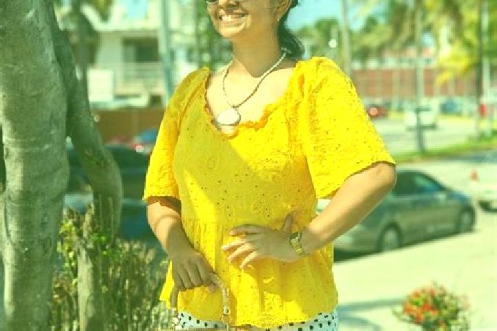 Emma, 32 — Escort in Matacapan, Mexico