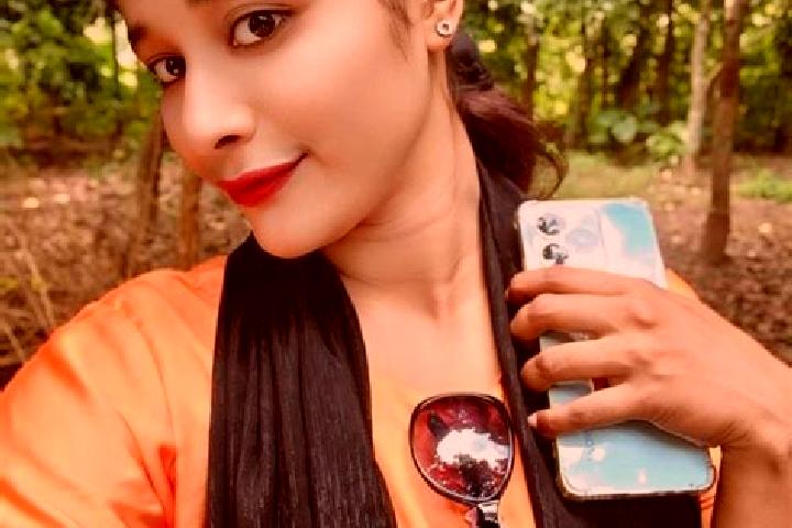 Emma, 32 — Escort in Phultala, Bangladesh