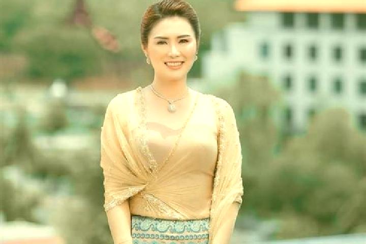 Emma, 32 — Escort in Sar Hpyu Su, Myanmar