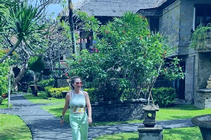 Emma, 32 — Escort in Tanahwangko, Indonesia