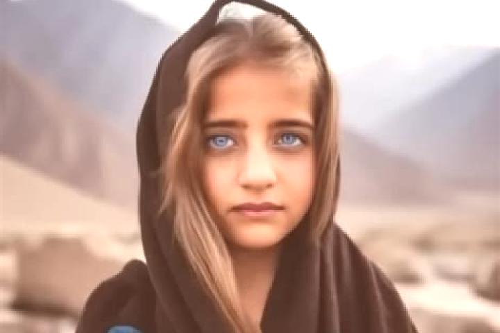 Emma, 33, a blonde grey-eyed middle eastern companion based in Pinambaran. Offering Fetish, Domination, Duos, Dinner Date. Available for incall and outcall, ...