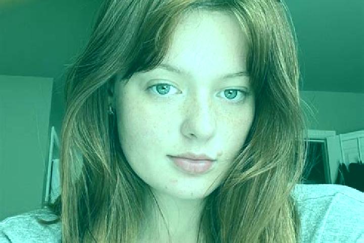 Emma, 33, a red grey-eyed slavic companion based in El Hato. Offering Overnight, Duos, Tantra. Available for incall and outcall, day and evening dates.