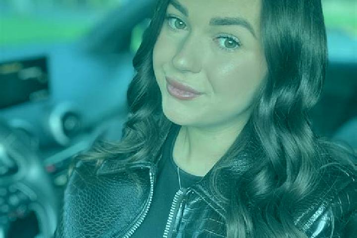 Emma, 33 — Escort in Atig, Russia